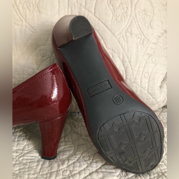Etienne Aigner, 6.5, Ruby Red Heels - Picture 2 of 4